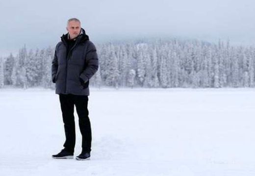 Моуриньо обиколи света, докато му гласят трансфер