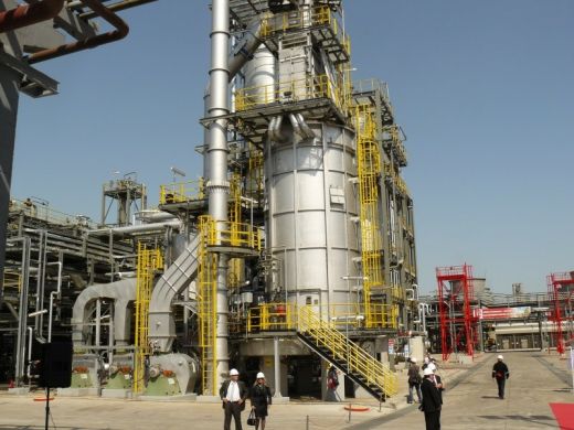 Руският петрол Urals поевтиня с 38% през януари