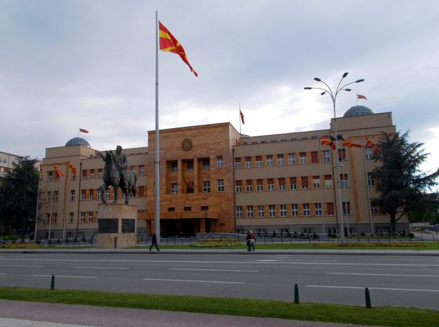 Kathimerini: Парламентът на Македония е готов да промени фомулировка в конституционните промени
