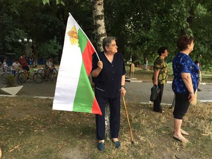 5000 продължават борбата в Асеновград! Гърмят бомби, а полицията пак изпусна маршрута (СНИМКИ/ ВИДЕО)