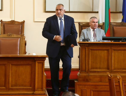Борисов тръгва за Солун, чака го...