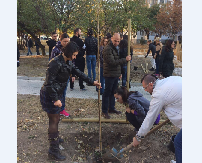 В „Тракия“ засадиха 40 брези и дадоха старт на есенната залесителна кампания