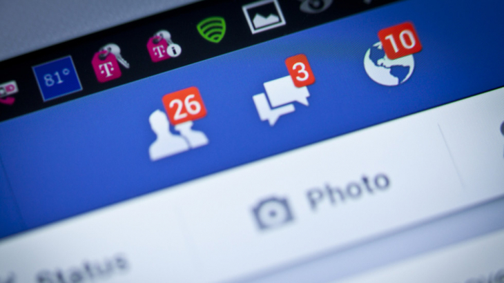 Потребителите на Фейсбук осъмнаха без мрежата