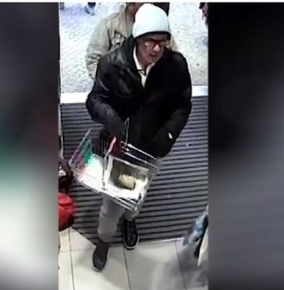 Шок в цяла Европа! Психопат слага отрова в бебешки храни, иска €10 млн. откуп! Ето в кои вериги магазини е вършал!
