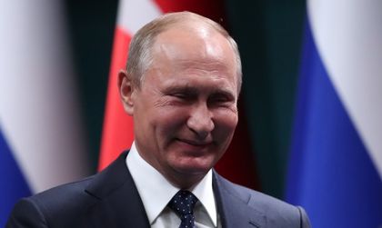 Рейтингът на Путин в Русия остава твърдо над 80%
