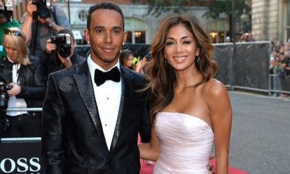 Люис Хамилтън играе мръсно на Григор, иска да си върне Никол