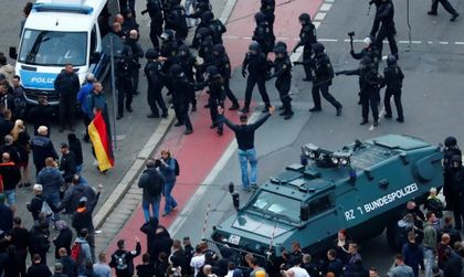 Стотици арестувани при протестите в Кемниц