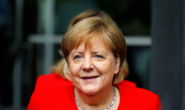 Меркел няма намерение да се отказва – ще издържи до 2021 г.