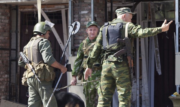 Камикадзе се взриви на КПП в Чечения
