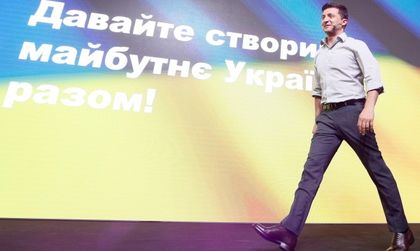 Зеленски прави конкурс, търси си депутати сред гражданите