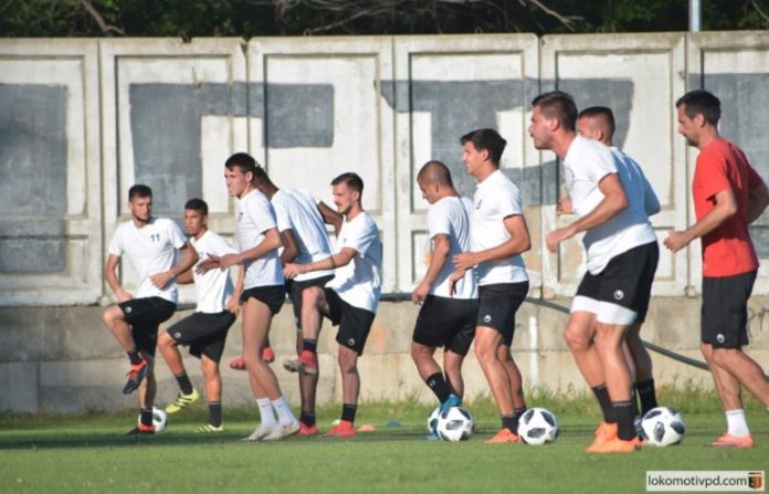 Локомотив започна подготовка за дербито с Ботев