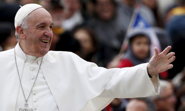 Опровергаха информация, че папа Франциск има
рак