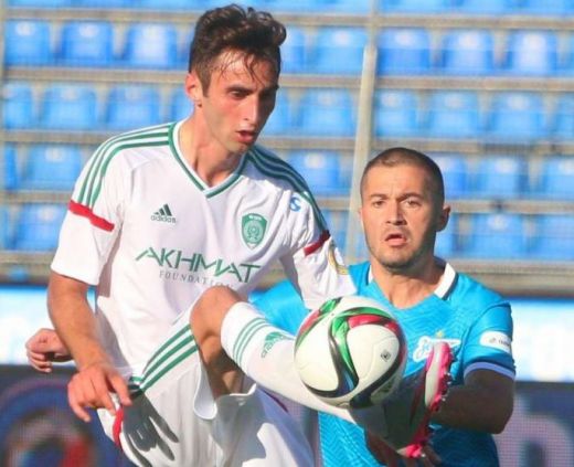 Шалке 04 преговаря с бразилец от Русия