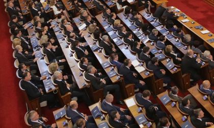 Депутатите ни: Европа да спре с либералната си политика!