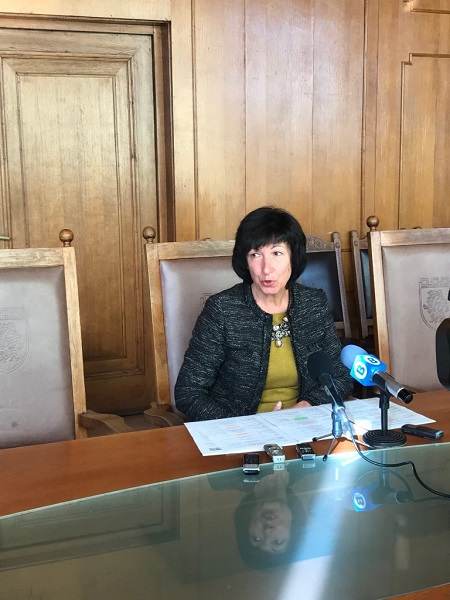 Нелина Църова, Община Велико Търново: Повече от 400 деца се включват в коледните работилнички, които организираме