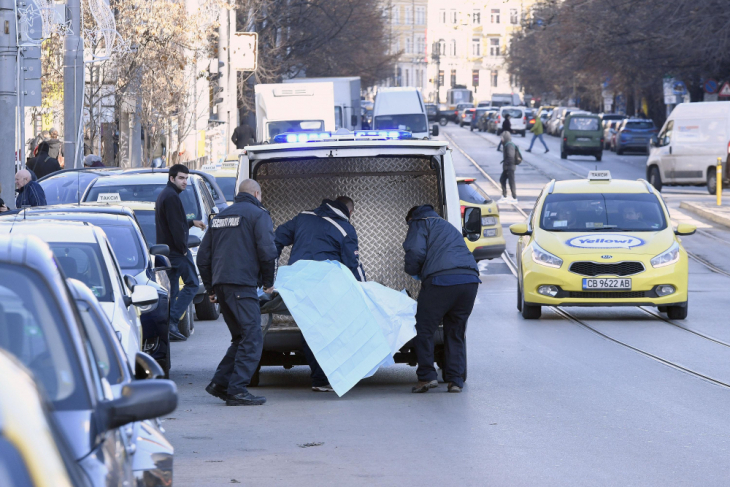 Кървави подробности за смъртоносната драма в Горна Оряховица! 4 дни убийците...