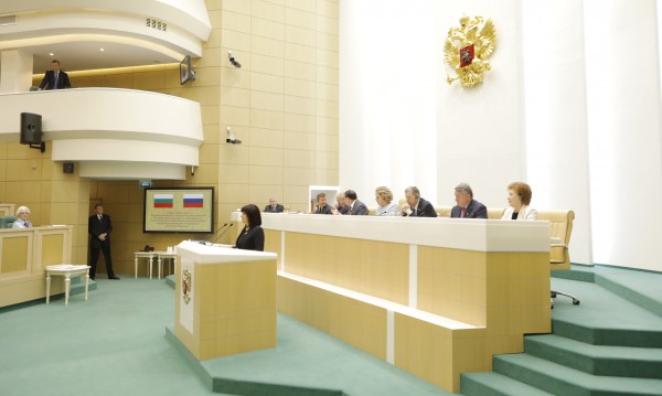 Караянчева в руския парламент: Задълбочаваме енергийните връзки