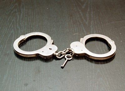 Заловиха мигранти, открити от столичанин в барака до къщата му в с. Пролеша