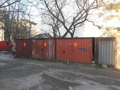До 2019-та премахват гаражите в Пловдив, паркоместата до блоковете на търг