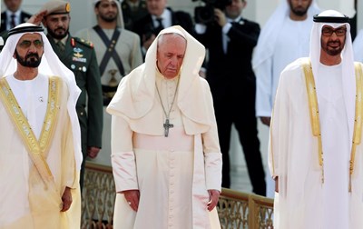 Вижте папата за първи път в люлката на исляма (Галерия)