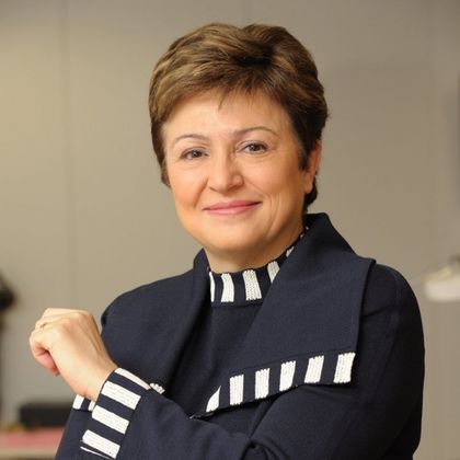 Минути след като я издигнаха за кандидат-шеф на ООН, Кристалина се изтупа с нова визия в социалните мрежи (СНИМКА)