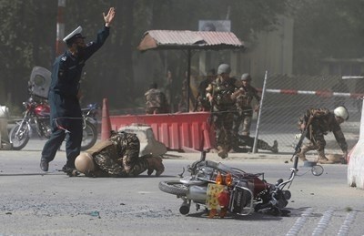 Най-малко 10 са жертвите на атентата в Джалалабад, други 10 са ранени