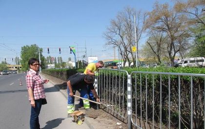 Слагат нови мантинели по булевардите