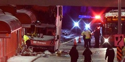 Камион се блъсна в микробус в Швеция, шестима са загинали