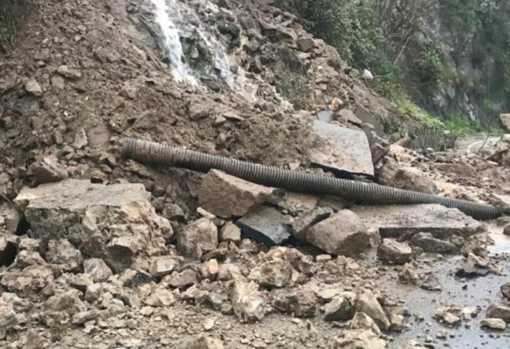 В Италия е кошмарно! Страната тъне в кал и вода, загина известен предприемач