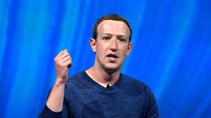 Мениджмънтът на Facebook е използвал данните на потребителите за лично обогатяване