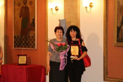 Перник: Учителят по английски език Мина Милева от ОУ „Св. Иван Рилски“ спечели приза „Вдъхновяващ учител на 2019 г.“