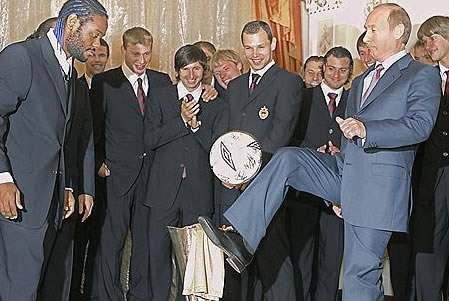 Путин пристига с подводница на Европейското