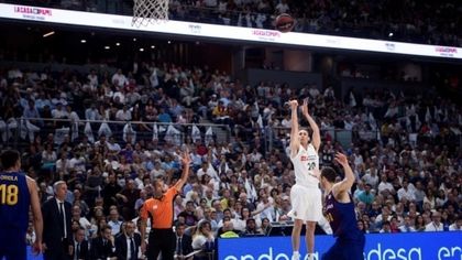 Керъл нокаутира Барса, Реал вече води с 2-0 (видео)
