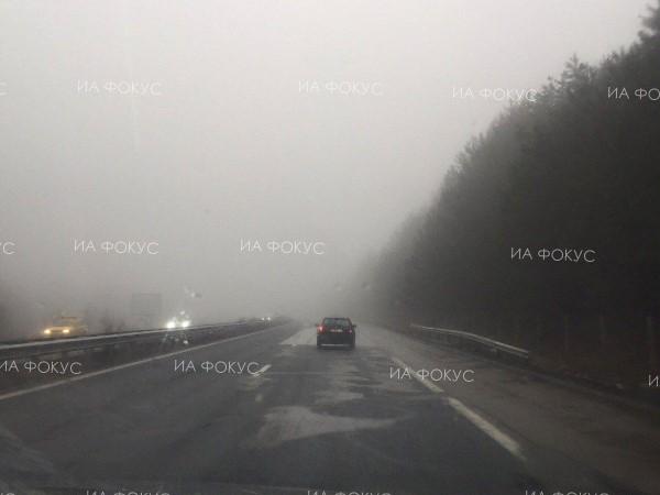 Кирил Котев, кмет на Община Сандански: Гъста мъгла е причината за верижната катастрофа на АМ „Струма“, пострадалите се извозват в болниците в Сандански и Петрич