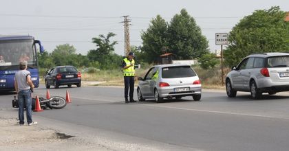 Мотористът от днешната катастрофа в тежко състояние и със счупен череп