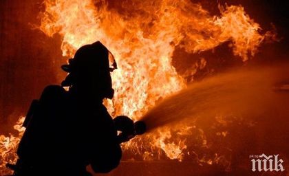 Евакуираха блок в Силистра заради пожар