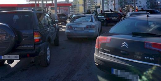 Пак задръствания по границите – отварят още гишета на Кулата