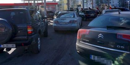 Пак задръствания по границите – отварят още гишета на Кулата