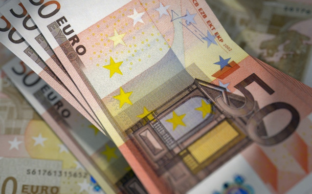 Дилемата за Малага - бие Реал и взима 600 000, пада и прибира един милион