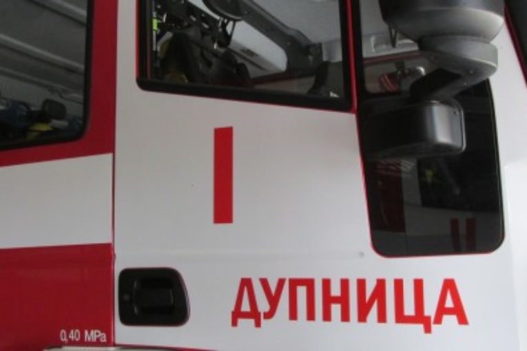 Огнен инцидент в Дупница! Автомобил лумна в пламъци