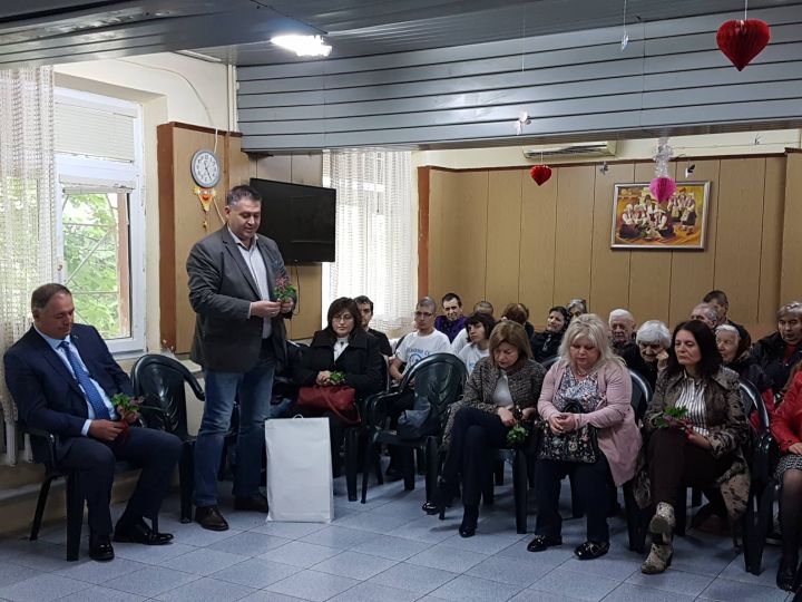 Кметът и други общинари присъстваха на тържество в Дома за пълнолетни лица с деменция-Разград