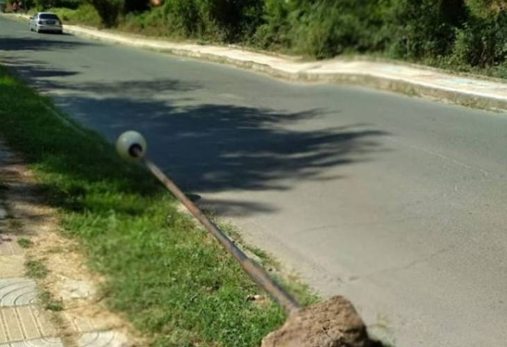 Страшна нощ в Приморско! Морския град осъмна с визия като след война (СНИМКИ)