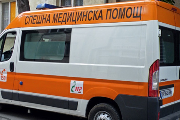 Писъци огласиха Коларово! Георги се прибра от разходка с момчетата, влезе в мазето и...