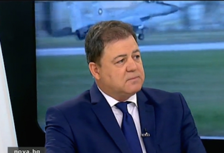 Словесна престрелка! Ненчев отговори на Радев заради "приземяването" на авиацията