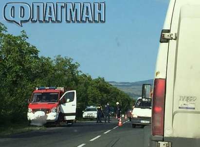 Трагедия! Издъхна момиченцето с бебе в ръце, пометено от джигит край Айтос