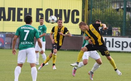 Трима треньори ще водят днешното занимание на Ботев