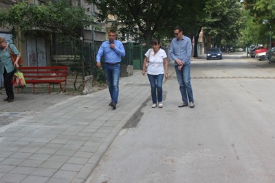 Улица в пловдивския район "Западен" грейна след ремонт