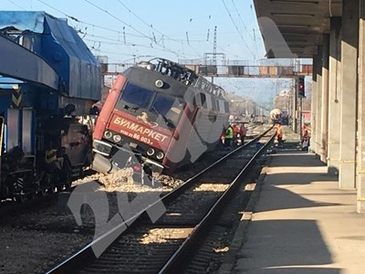 Влакът в Пловдив дерайлирал заради счупване на език на стрелка