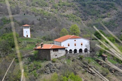 Благоевград: Община Петрич ремонтира килийното училище в манастира
