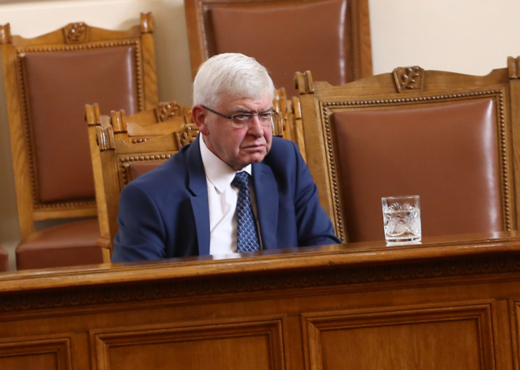 Министър Ананиев разпореди незабавна проверка в центъра по хемодиализа във Видин